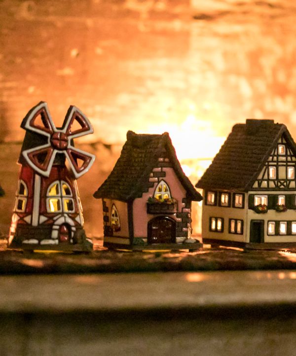 From リトアニア】ピンクエルキャンドルハウス(1VARIATION): 『欧州航路』