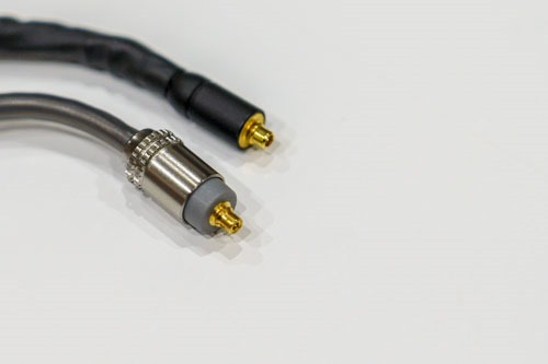 E4UA製「ソニー IER-Z1R等 IER系用 MMCXプラグアダプタ」を買ってみた