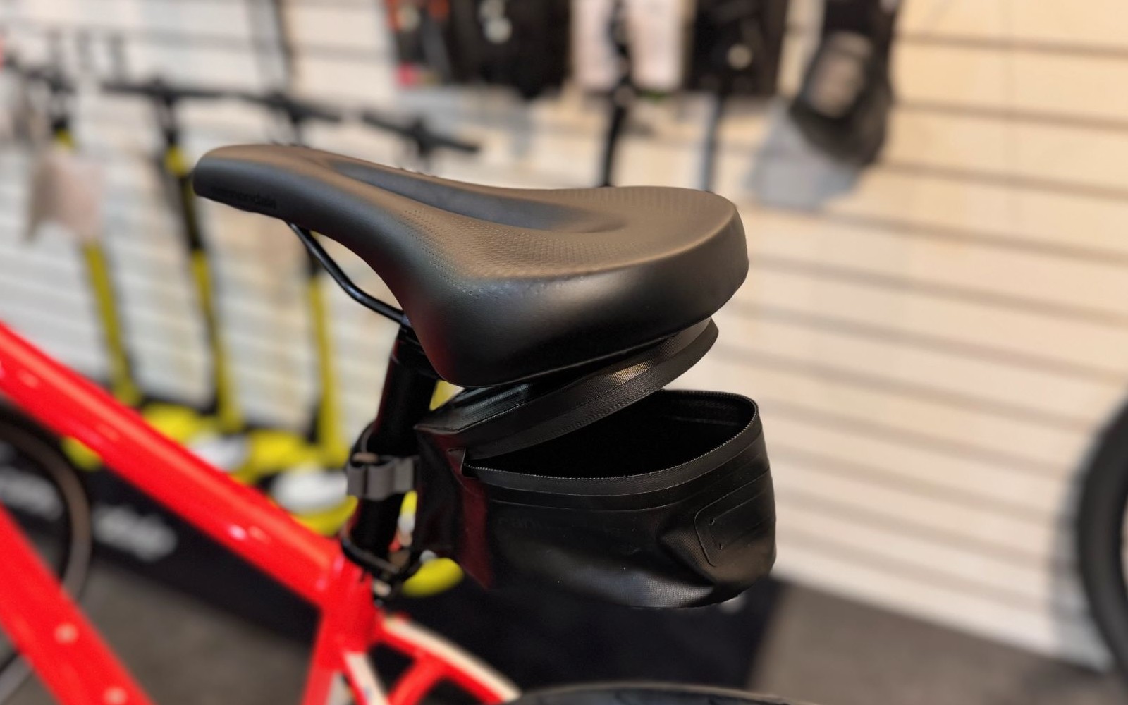 Contain QR Saddle Bagは愛車のお供にピッタリです！ | キャノンデール横浜