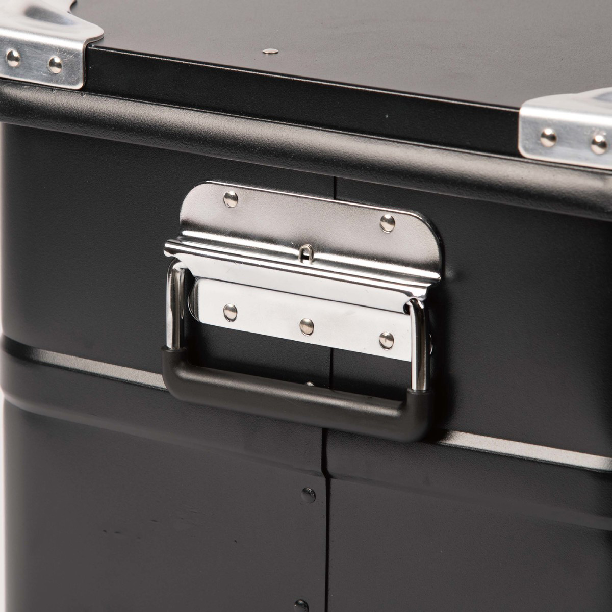 ブラック アルミコンテナボックス 50L - アウトドア・キャンプ用品