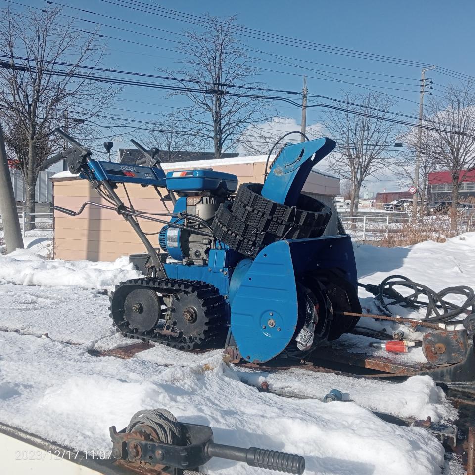除雪機 ヤマハスノーメイトクローラー新品交換済み｜除雪だよ！全員
