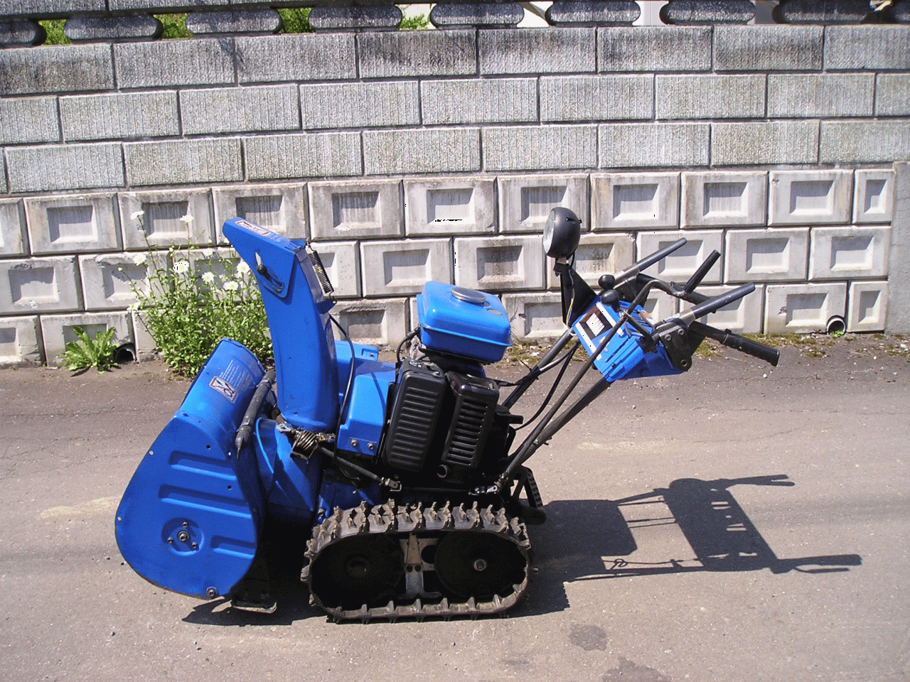 除雪機 ヤマハ 6馬力除雪機 YSM－660 使いやすい大きさです｜除雪だ