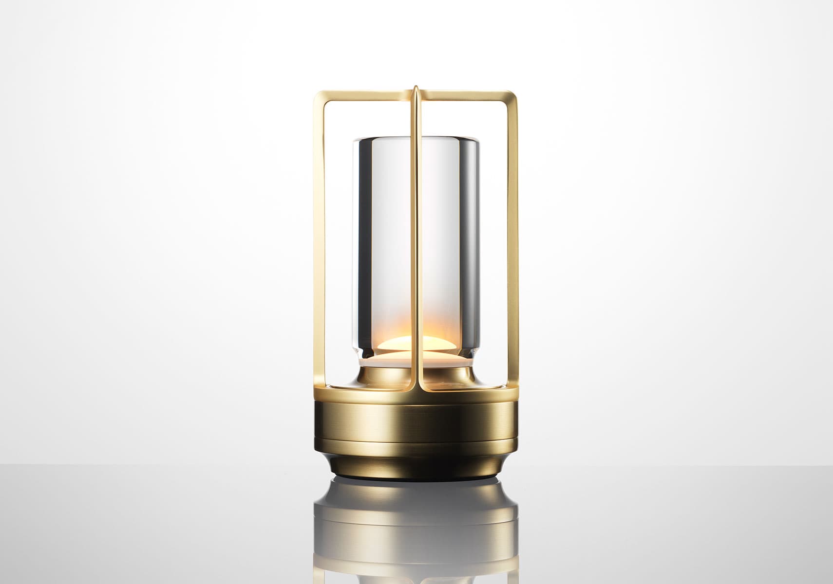 Ambientec - TURN+ ターン・プラス ブラス | カッシーナ・イクスシー