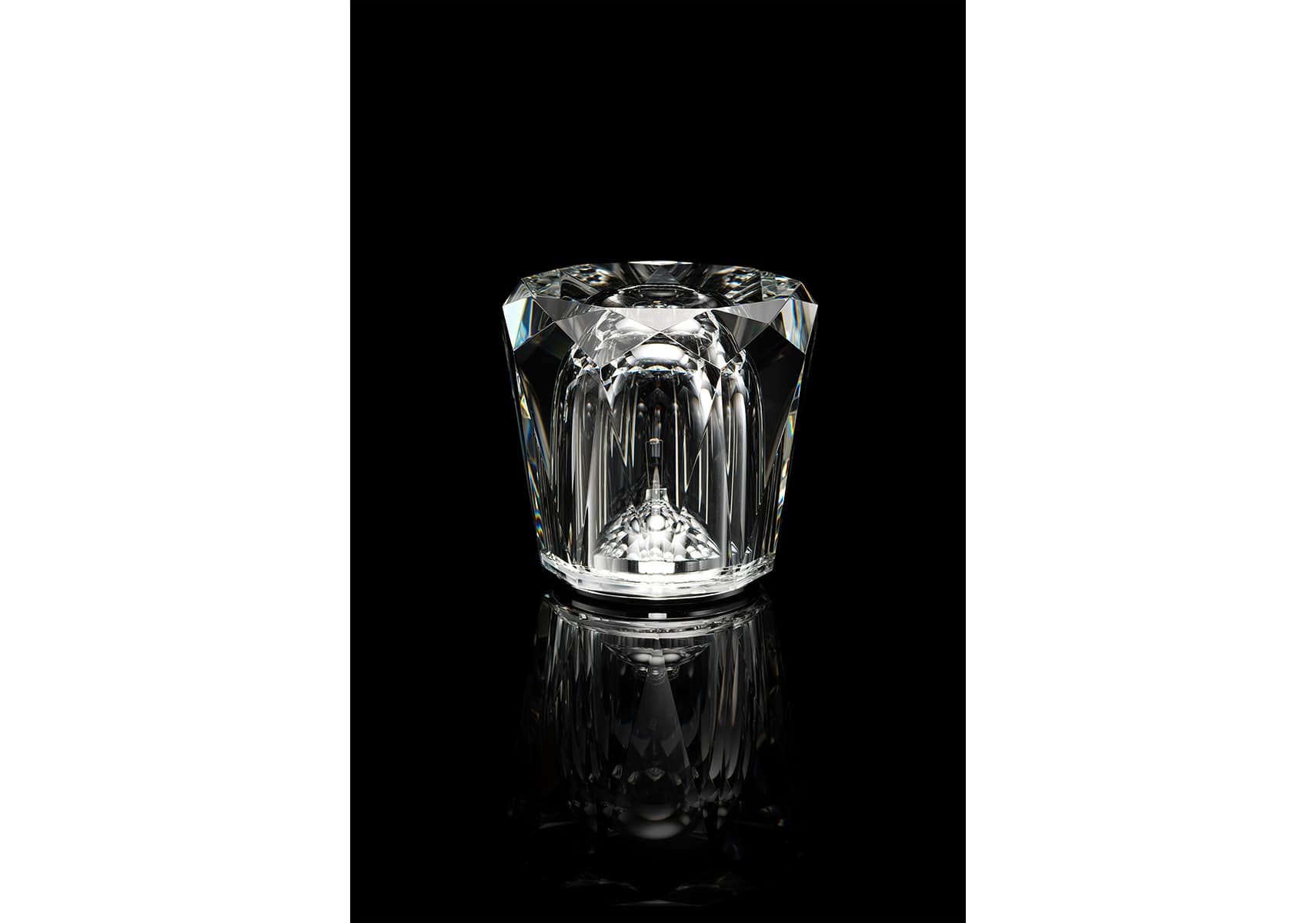 Ambientec - Xtal Acrux クリスタル コードレスランプ | カッシーナ