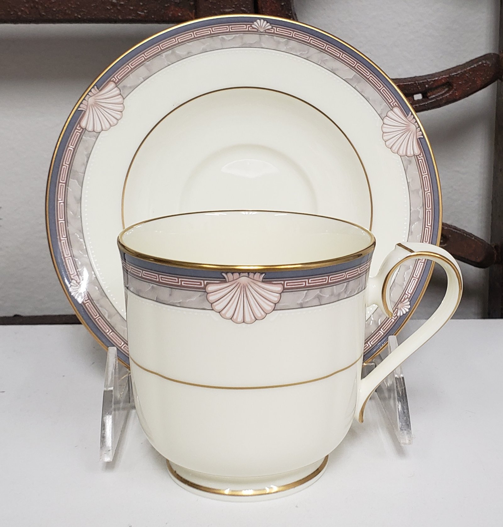 StanfordCourtTeacupAndSaucer2.jpg