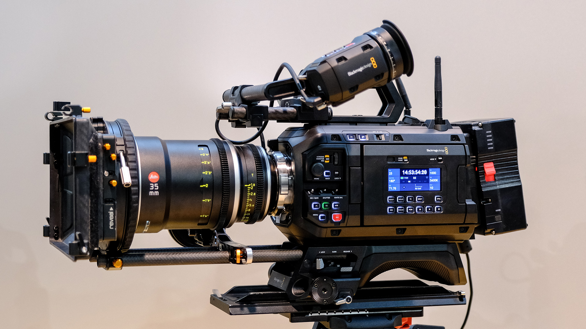 ブラックマジックデザインがURSA Cine 12K LF用Blackmagic Camera 9.1