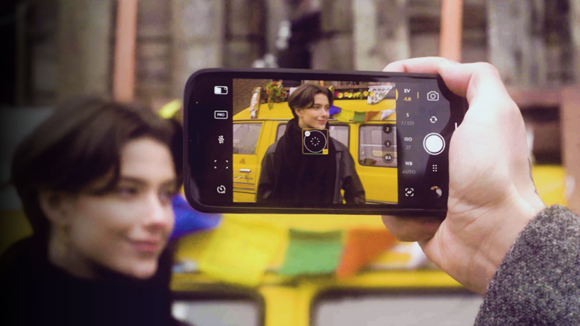 iPhone用カメラコントロール - Fjorden（フィヨルデン）グリップ | CineD