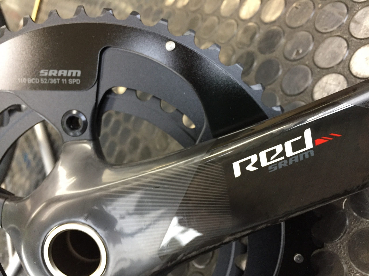 SRAM RED 22 カーボンクランク交換 | Climb cycle sports