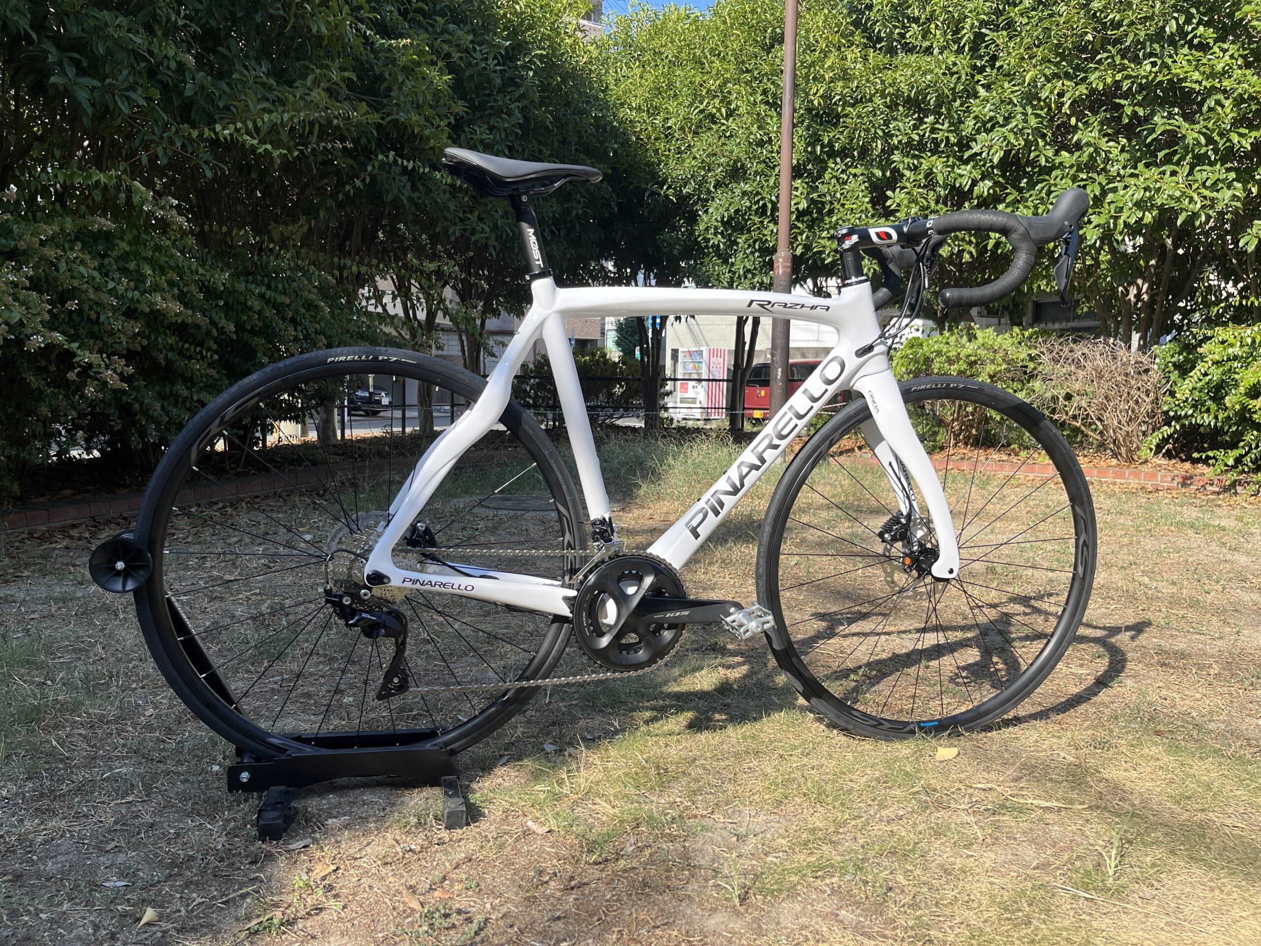 レース生まれレース育ち。ピナレロ RAZHA のご注文頂きました