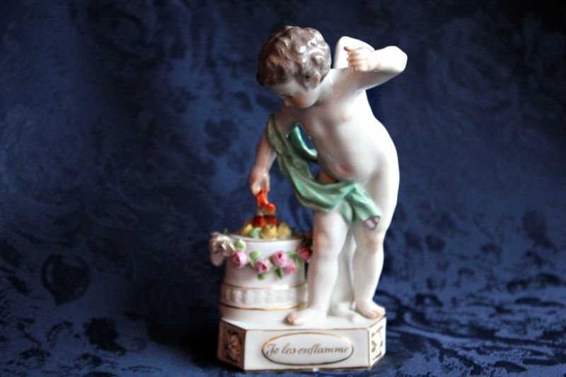 マイセン 天使人形（「箴言の天使」シリーズより） - Antiques Violetta