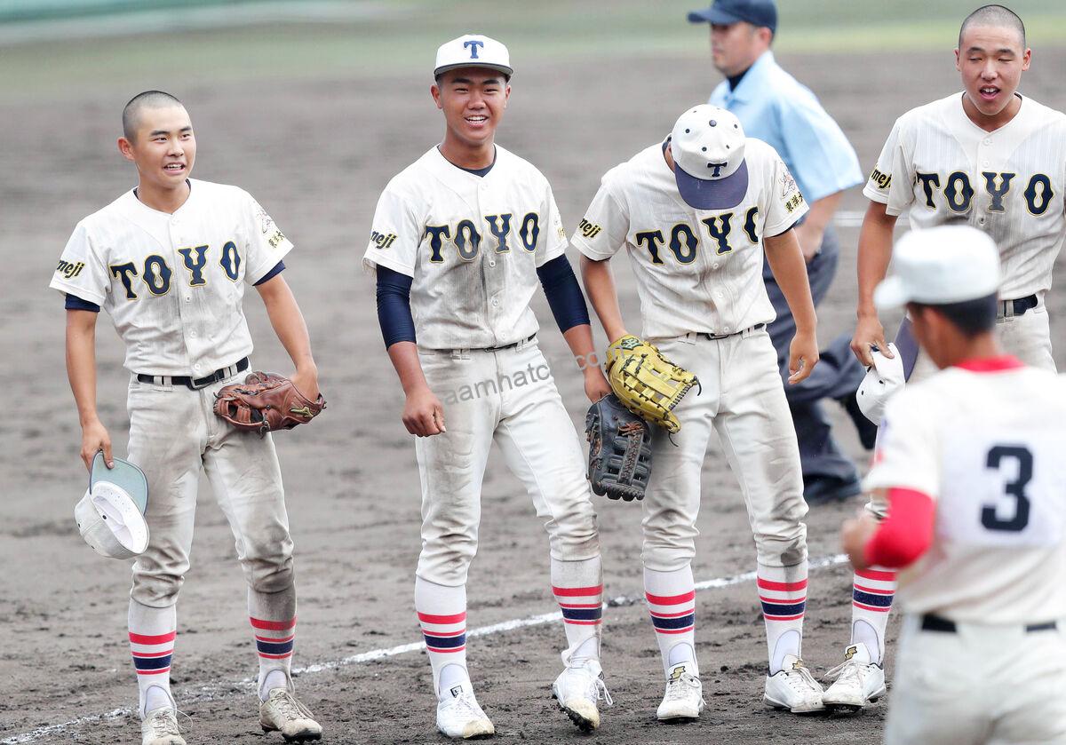 東洋大姫路高校野球部ユニフォームのデザイン解説東洋大姫路高校野球部