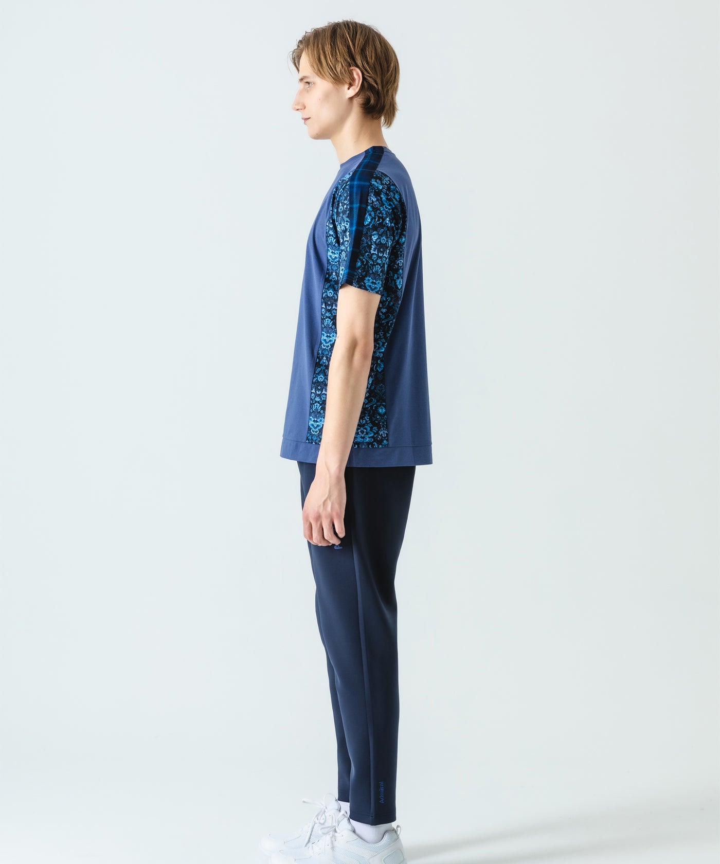 アソートブロッキンググラフィックTEE ATMA520 – ADMIRAL