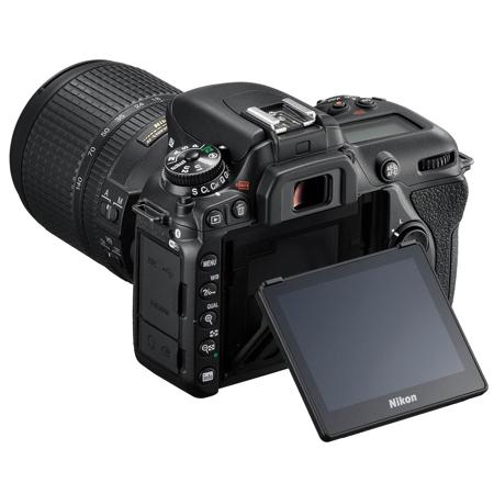 Nikon D7500 DSLR with 18-140mm VR Lens 1582