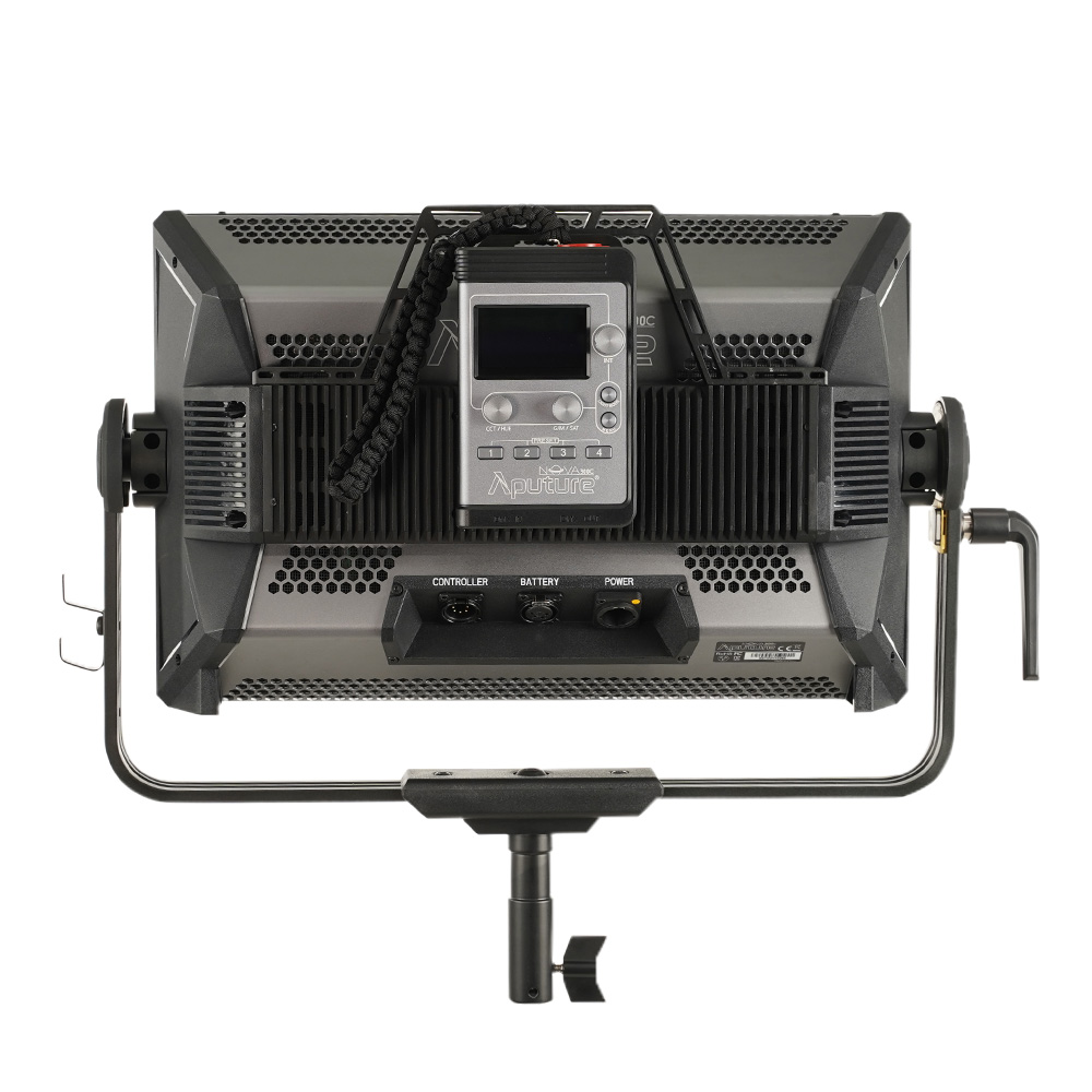 Aputure(アプチャー) NOVA P300c 収納ケース付き