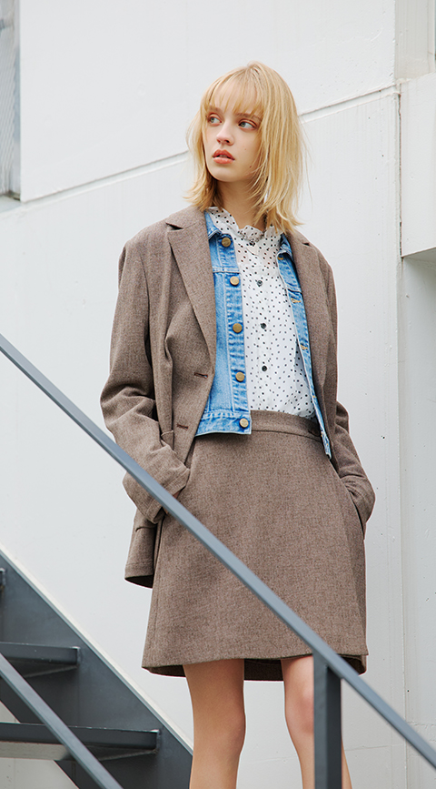 初の「ガレット・デ・ロワ & デ・レーヌ」を販売 2025.12.18｜agnès b