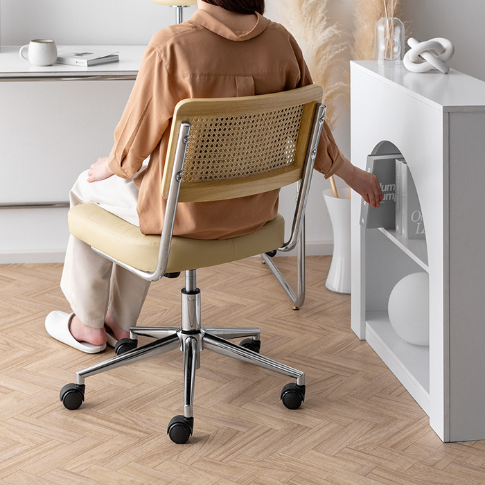 ラタン デスクチェア Imani(イマニ)肘掛けありタイプ | 家具