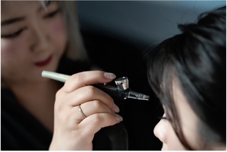 エアブラシメイクアップ | Beauty Create | 株式会社 A・K