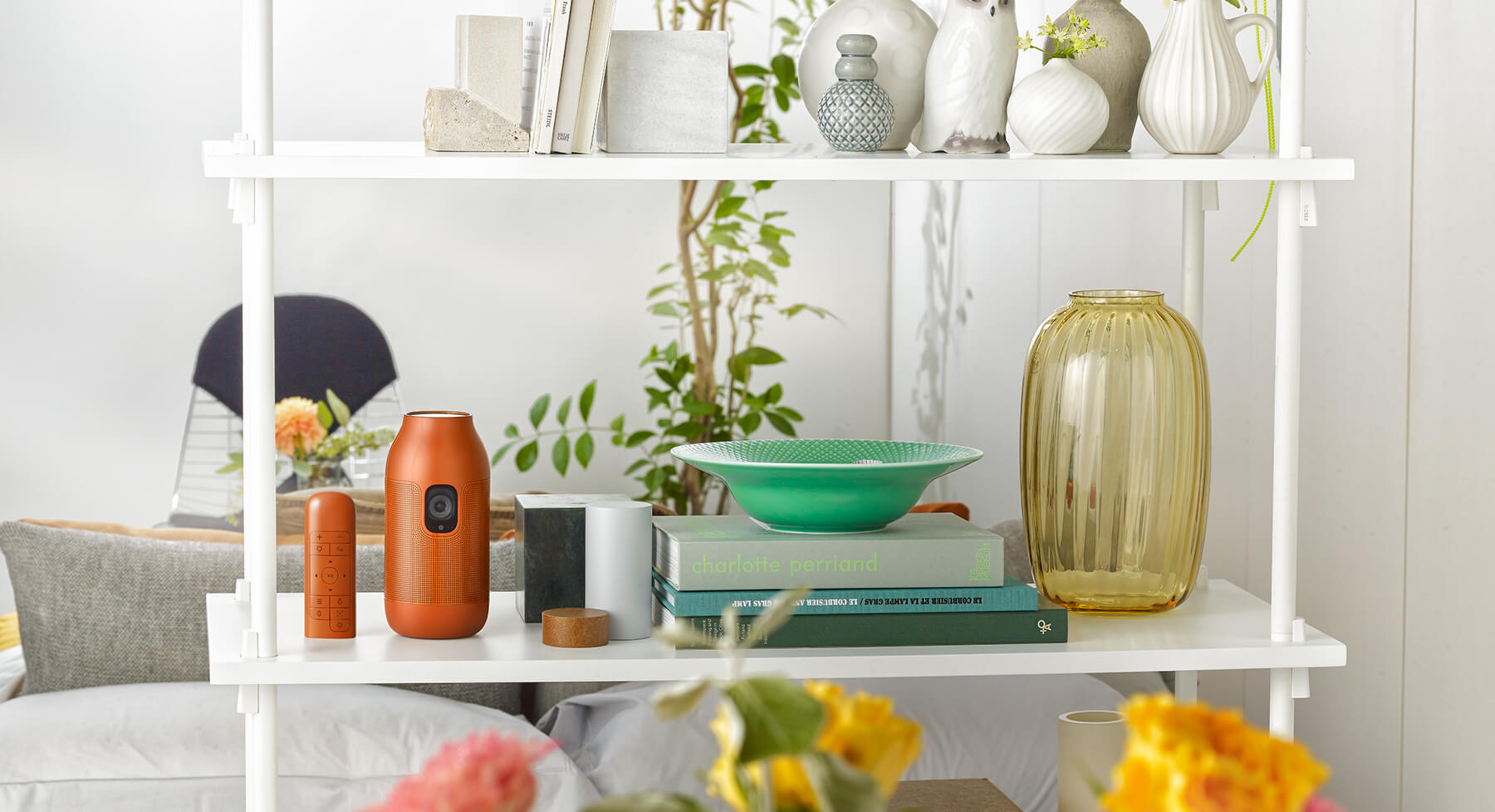 ベッドルームを彩る、とっておきの魔法。オシャレな小型プロジェクター