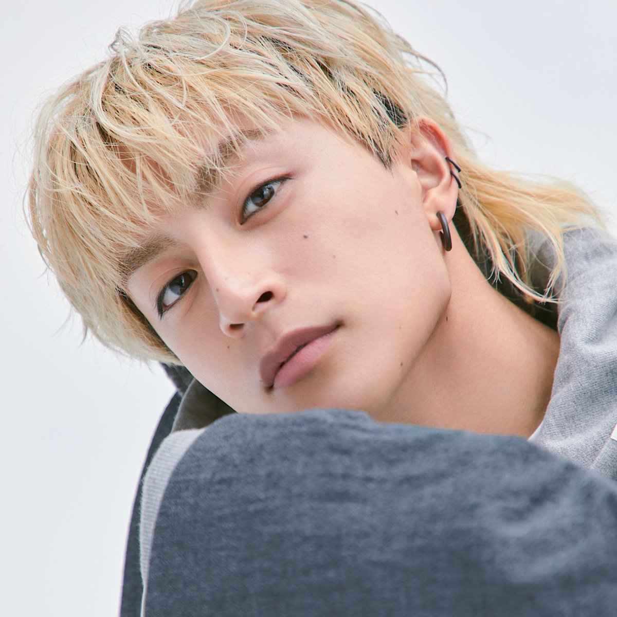 GENERATIONS・白濱亜嵐さん2nd写真集で、肉体美を最大限に披露！最近の