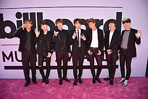 2017 ビルボード・ミュージック・アワード】、防弾少年団（BTS）が<Top