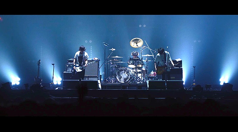 My Hair is Bad、横浜アリーナ公演から「悪い癖」「芝居」ライブ映像