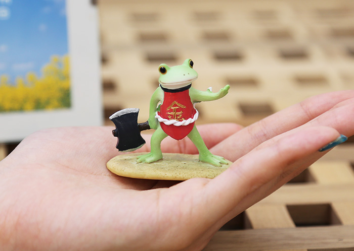 ブルーミングスケープ】 「金タロウ カエル」 かえるの置物 コポー