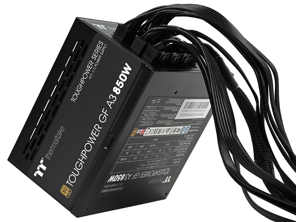 堅実に動く静かな高コスパミドル電源の新作、Thermaltake「TOUGHPOWER