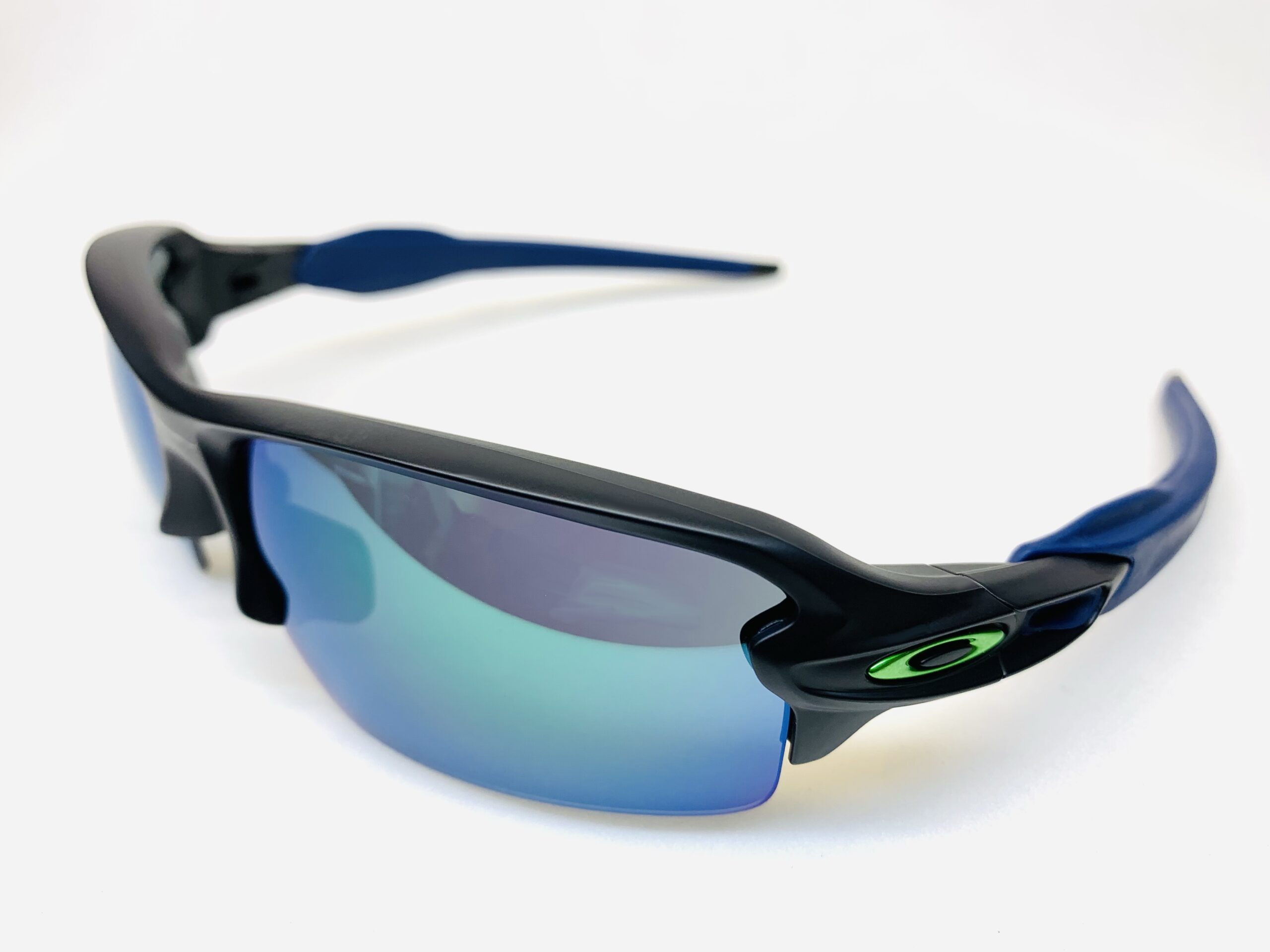 自分だけのサングラス/カスタムオーダー/OAKLEY – 名古屋栄のスポーツ