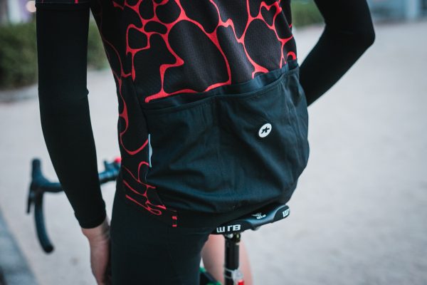 しまなみ海道を「ガチで走るなら」、ジャージが楽ですよ！アソスの新