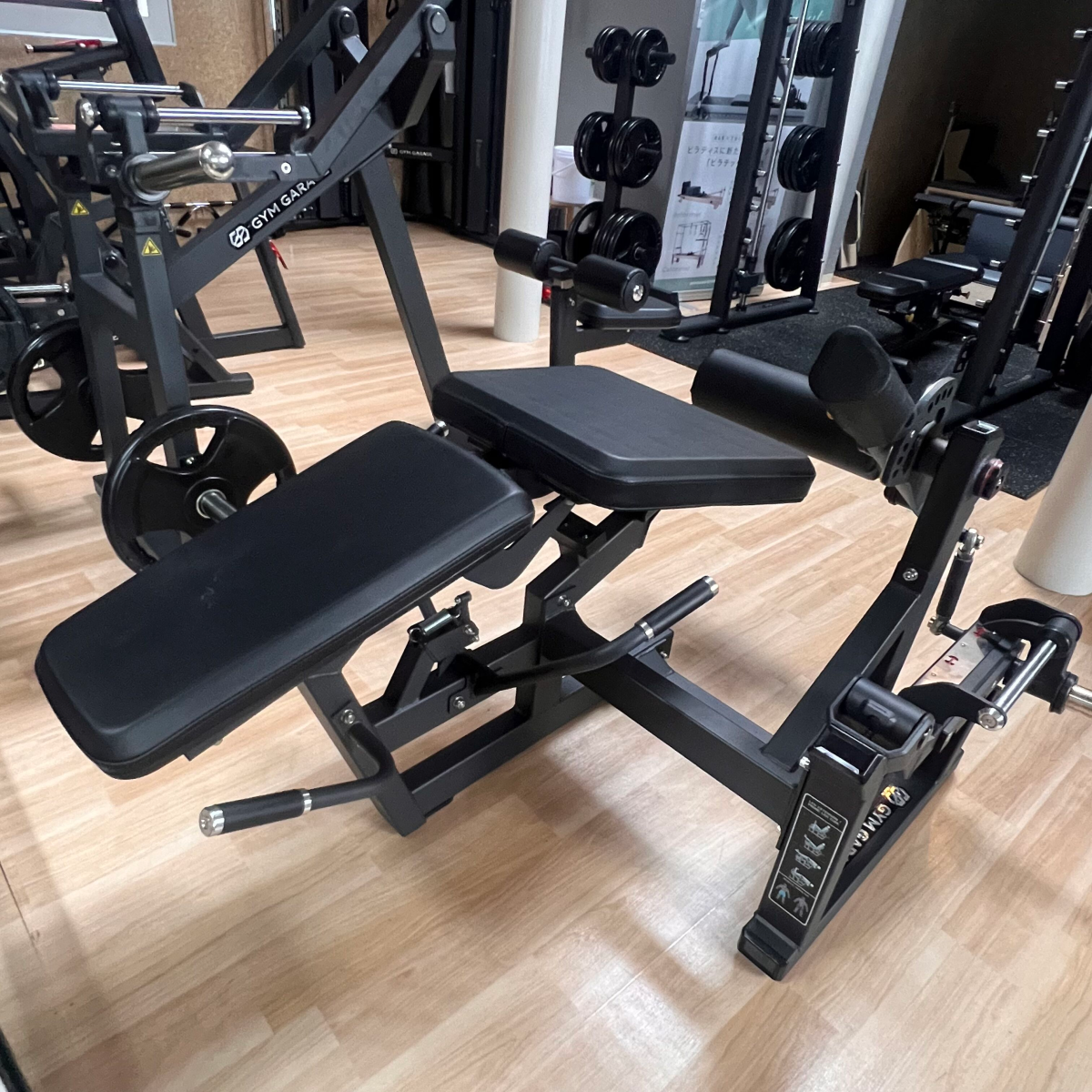 レッグエクステンション/レッグカール（プレートロード） GG-L23013