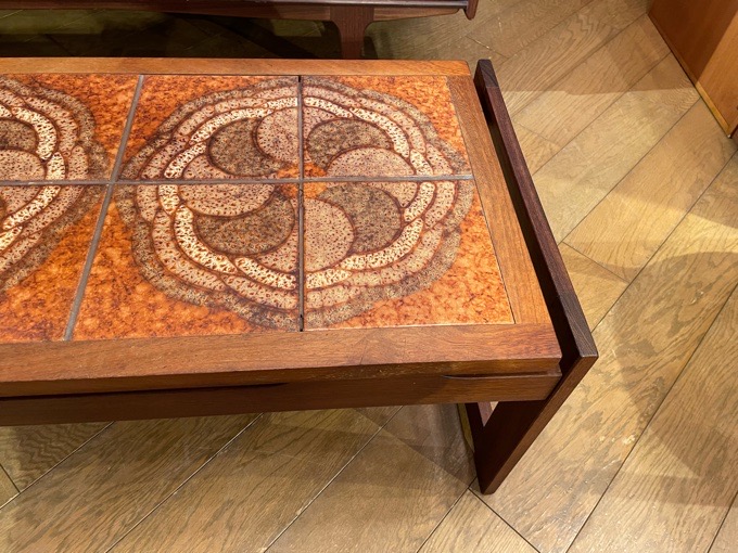 タイルトップ コーヒー テーブル Tiletop CoffeeTable | DOUBLEDAY