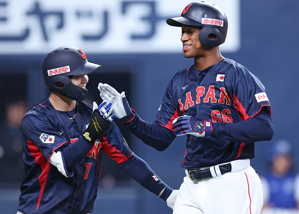 侍・万波中正が途中出場で二塁打 4番を担う〝村神様〟から授かった