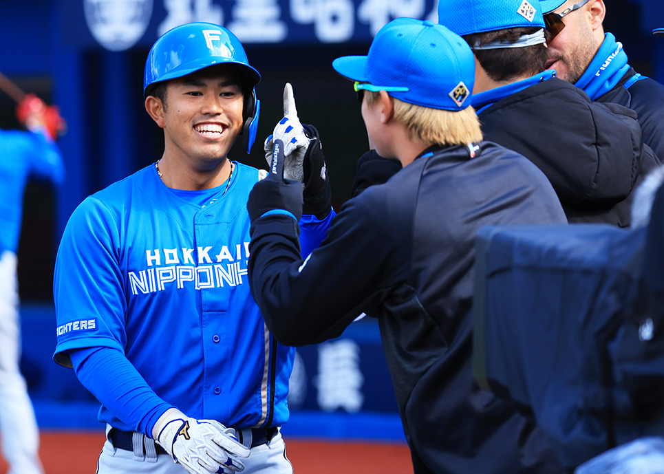 2軍から参戦の今川優馬が特大アーチ 新庄監督から〝初執念〟もゲット