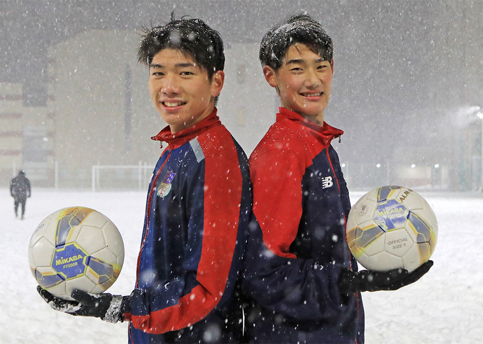 28日から全国高校サッカー選手権 札幌大谷は笹＆大石の長身コンビが