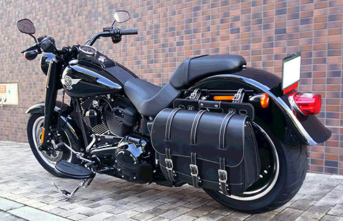 ファットボーイ（FLSTFB）にツーリングサドルバッグ！（5月2日UP
