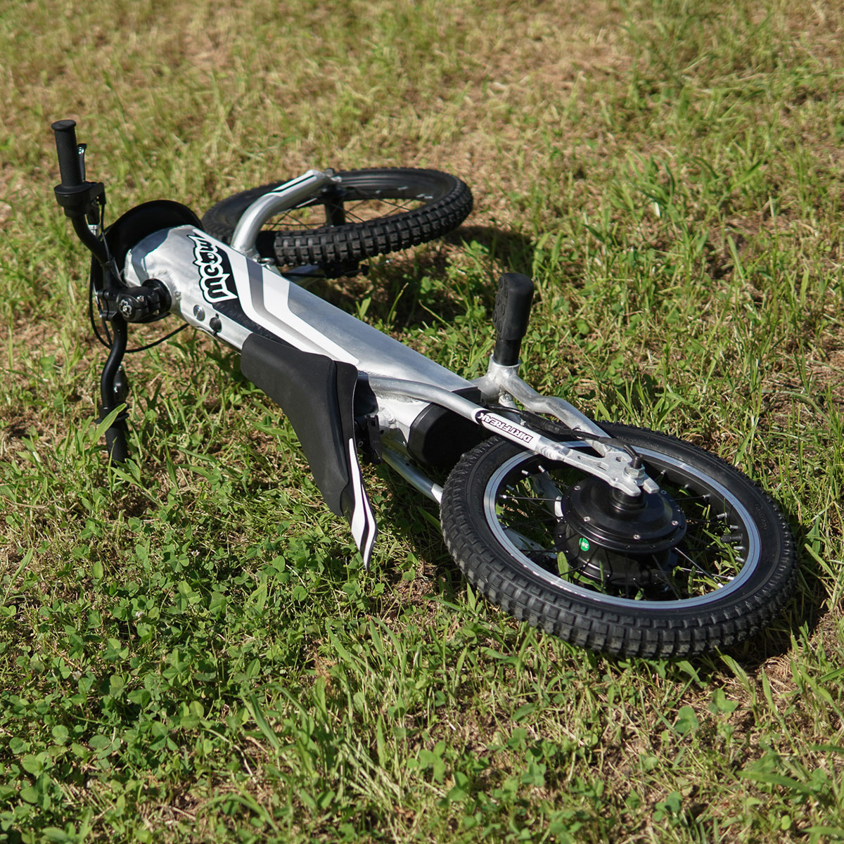 Meow16（ミャウ16）｜ダートフリーク / DIRTFREAK