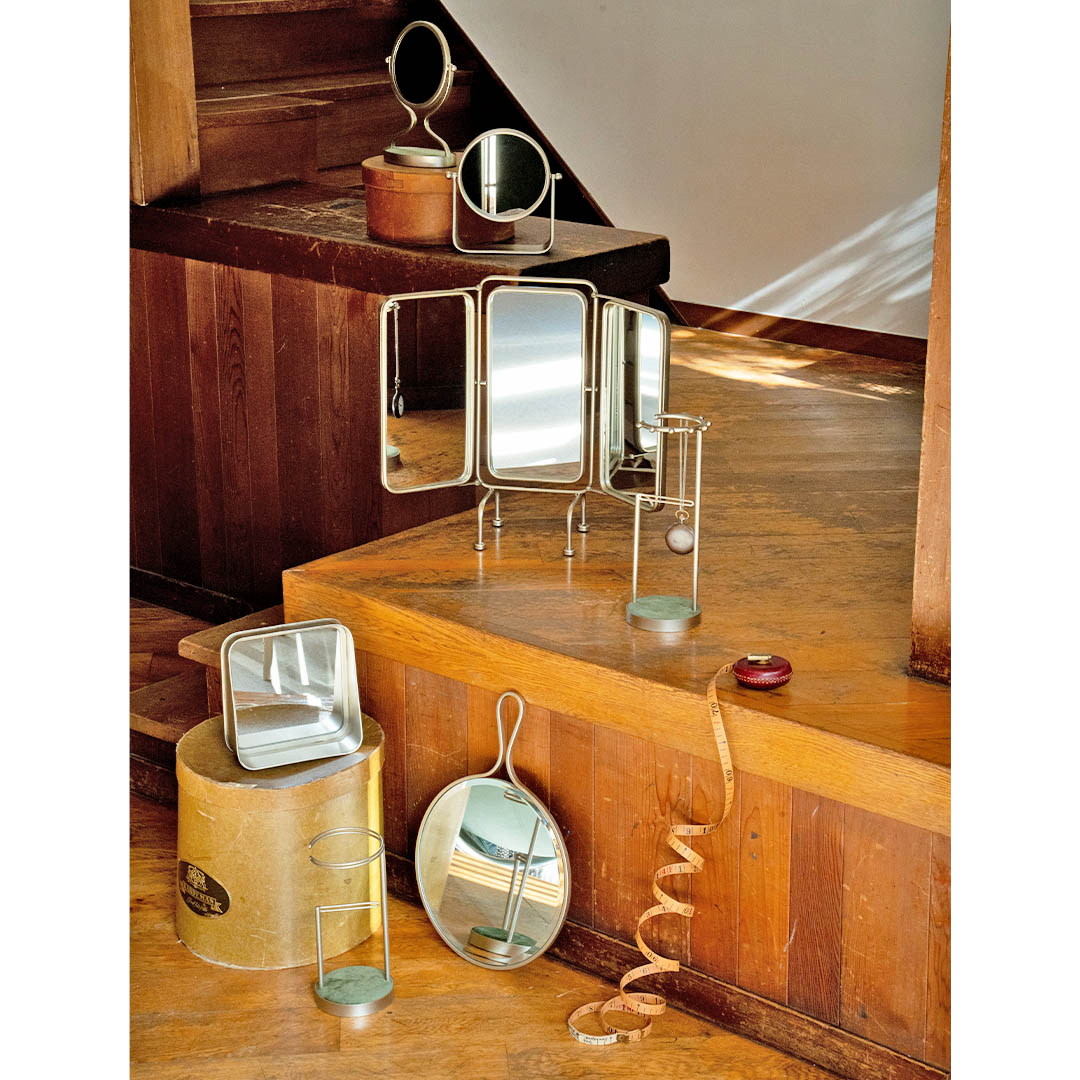 DULTON ONLINE SHOP | TABLETOP MIRROR WITH TRAY: インテリア雑貨