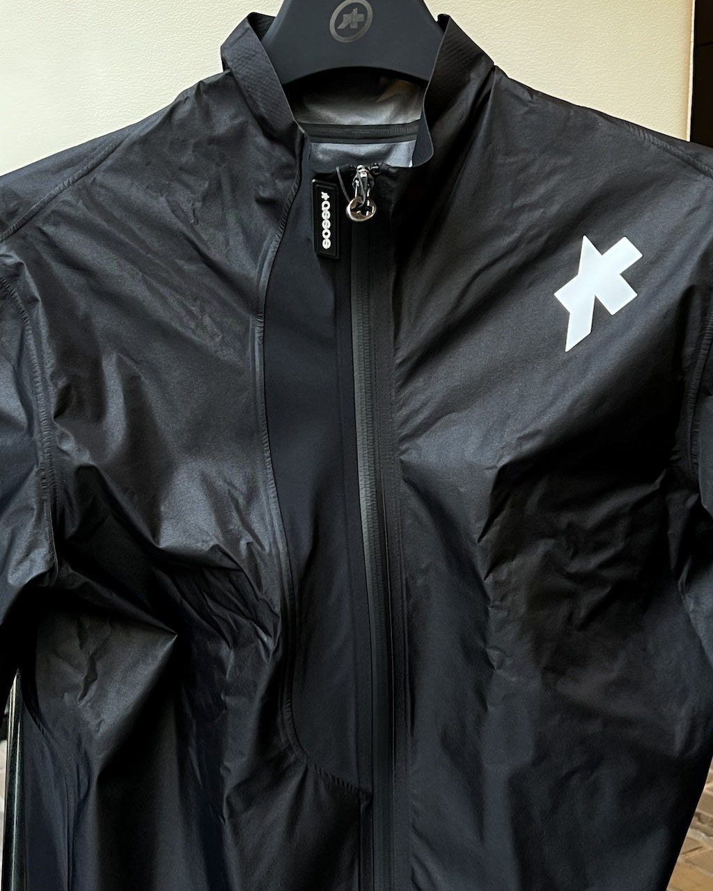 ASSOS / アソス】EQUIPE RS SCHLOSSHUND RAIN JACKET S11（台風レベル