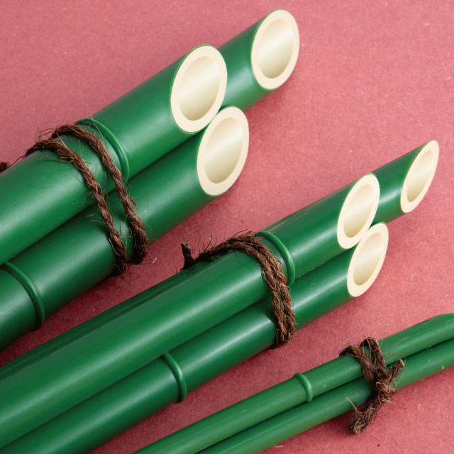 プラスチック門松飾り-L(W60×D55×H450): フラワーピック｜ギフト