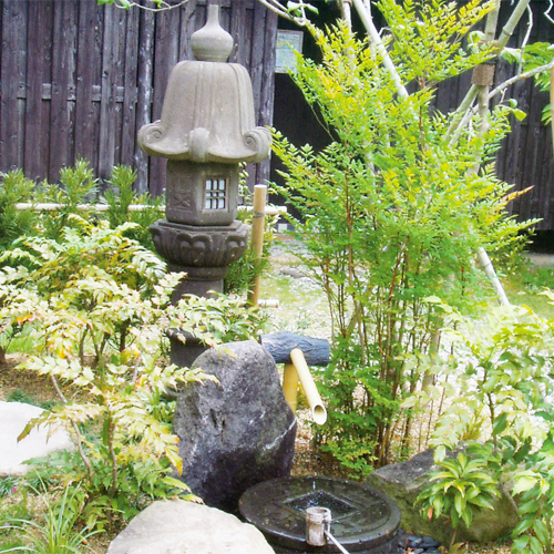 美術彫刻・創作灯籠の泉石材店【石日和】 / 利久型灯籠