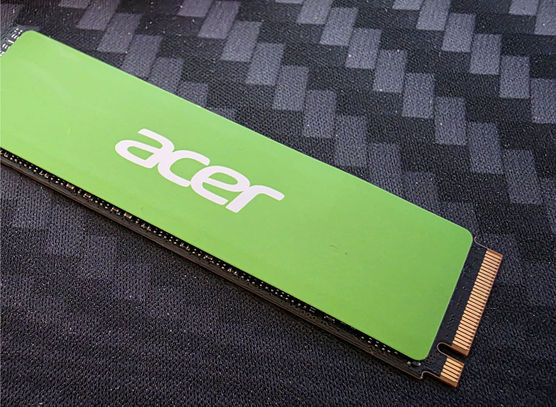 Acer FA200 M.2 2TB SSD Review - EnosTech.com