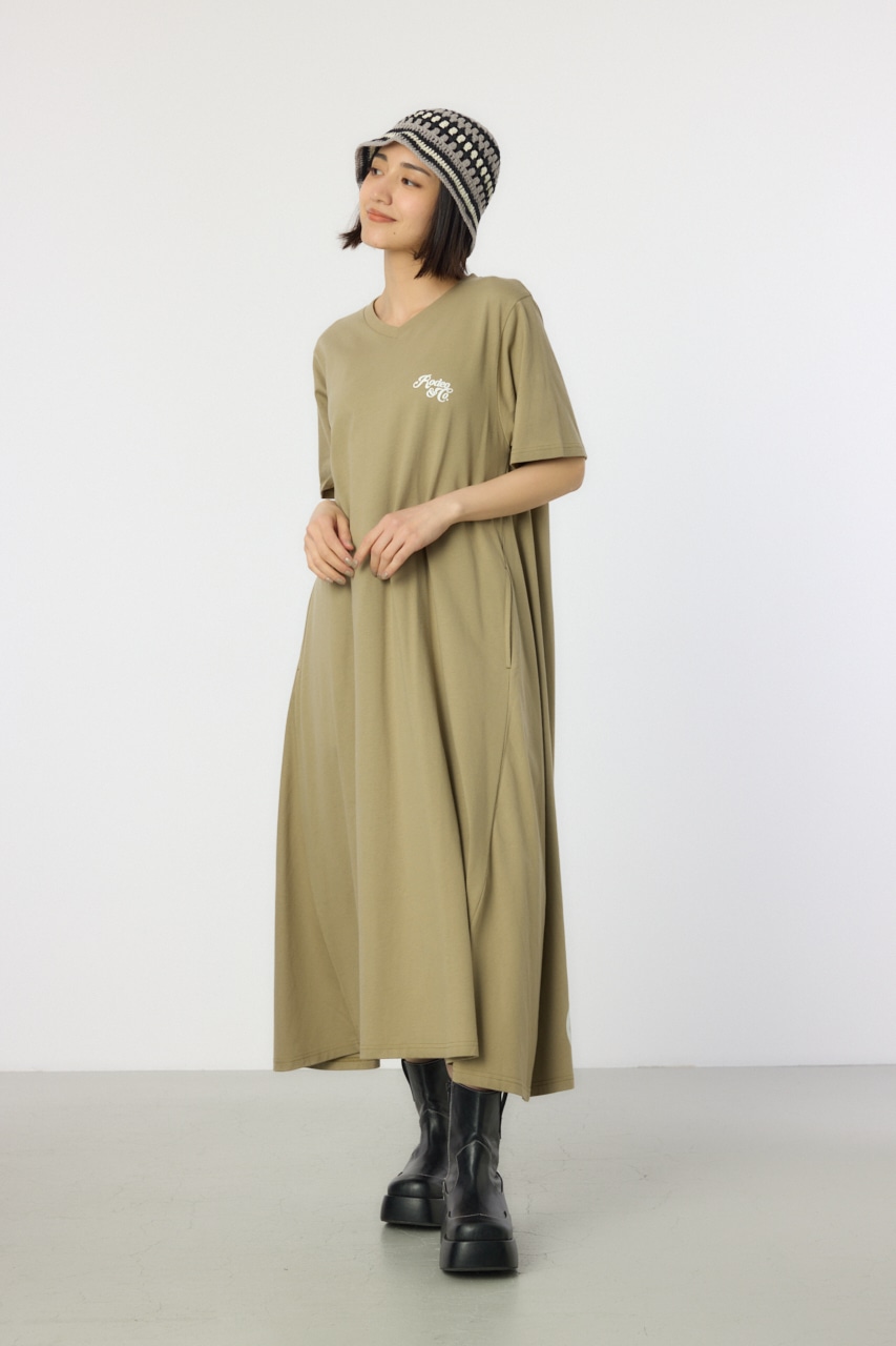 RODEO CROWNS WIDE BOWL | Vネックスクリプトロゴマキシワンピース