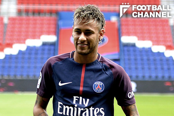 注目のネイマールがいよいよ今週末PSGデビューへ。選手登録手続きが