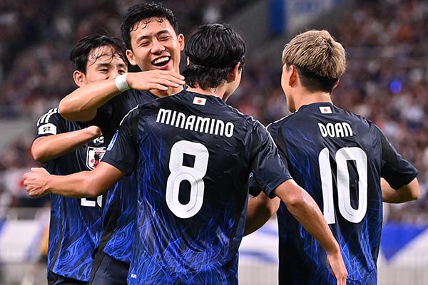 サッカー日本代表、11月シリーズの予想スタメン＆フォーメーション。W