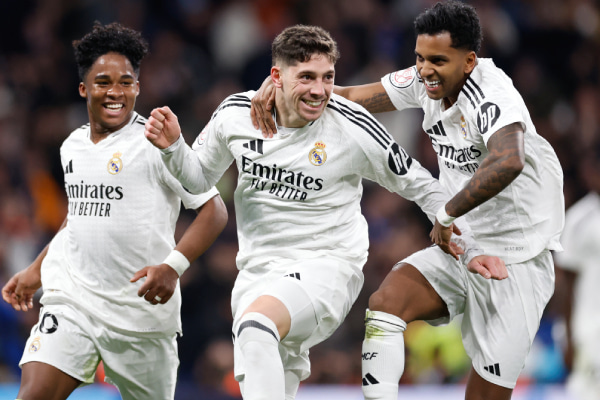 え？何その弾道！？ レアルMFフェデリコ・バルベルデのゴールが凄い