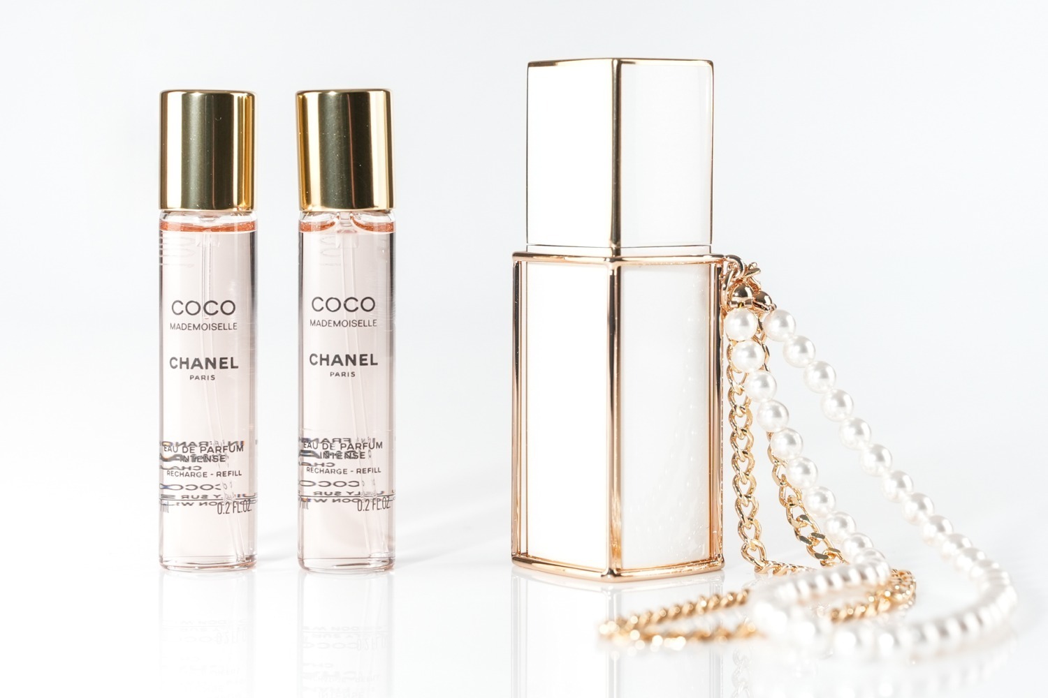 シャネル「ココ マドモアゼル」25年春の香水スプレー、“まるで