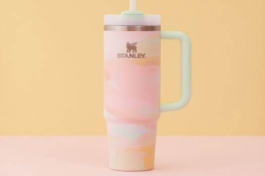 アフタヌーンティー×スタンレーのコラボタンブラー、淡いブルーや