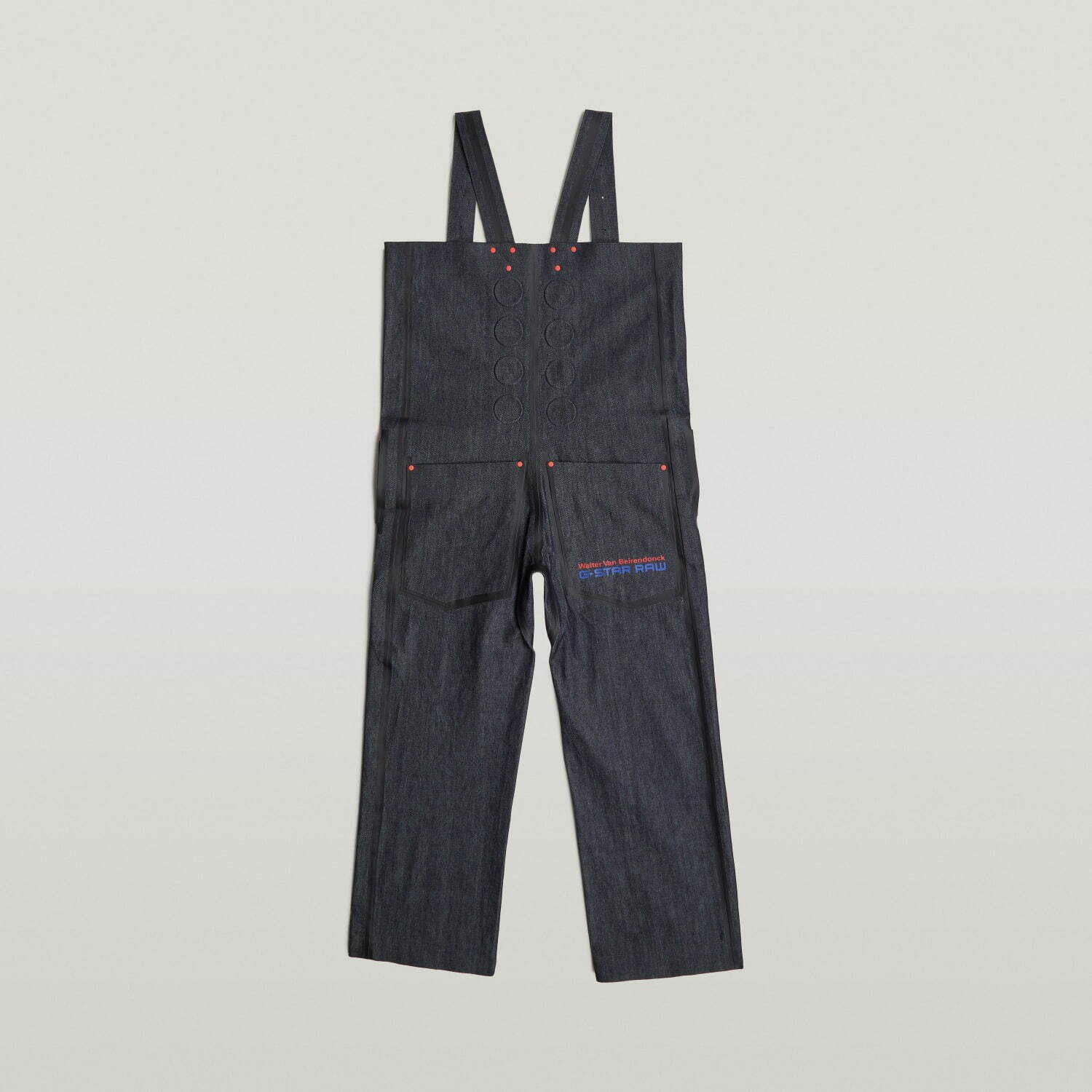 ウォルター ヴァン ベイレンドンク×ジースター、“テープで繋いだ