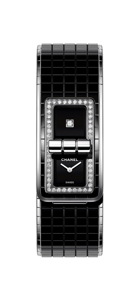 シャネルのブレスレットウォッチ「コード ココ」にブラックセラミック