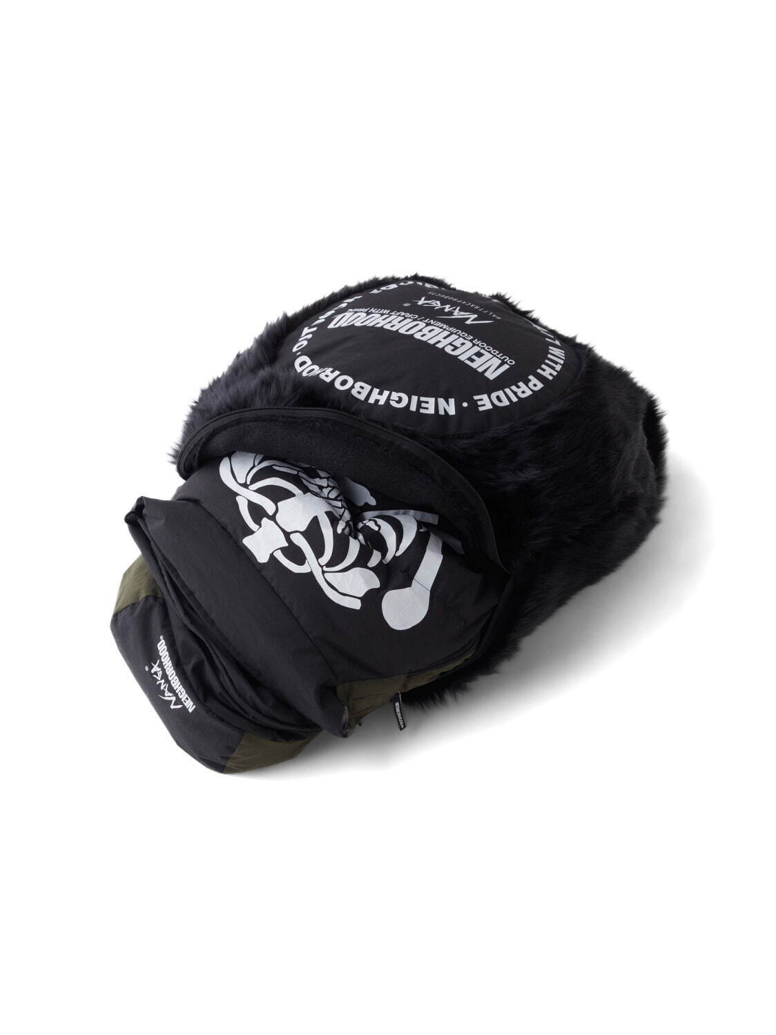 ネイバーフッド×ナンガ“骸骨”モチーフ寝袋やダウンジャケット、ヘリ